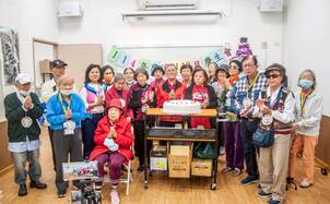 Online line album 1141202%e6%9d%be%e5%b1%b1%e8%80%81%e4%ba%ba%e4%b8%ad%e5%bf%8310 12%e6%9c%88%e4%bb%bd%e6%85%b6%e7%94%9f%e6%b4%bb%e5%8b%95 251208 48